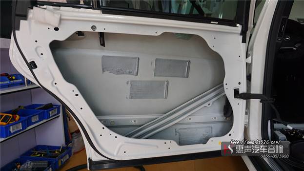 奔驰R320 原车车门内部结构