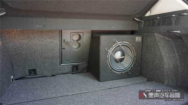 古登ALPHA 10SB原装箱超低音安装在大众途观车上